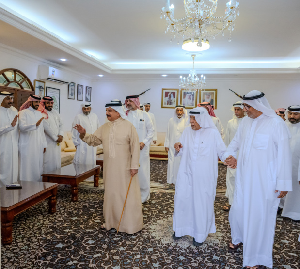 <p>His Majesty King Hamad yesterday offered heartfelt condolences to Abdulla bin Hamad Al Majid Al Nuaimi and the Al Nuaimi family, on the passing of Majid bin Sayah Al Alaq Al Nuaimi.</p>